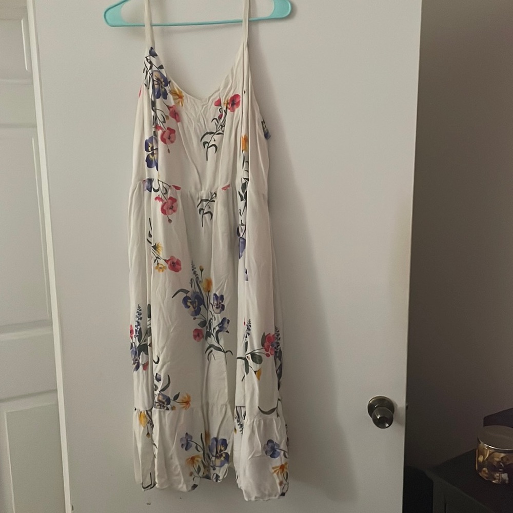 Floral midi dress.